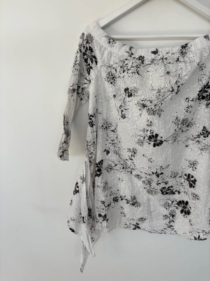 Scanlan Theodore Blouse - size sm