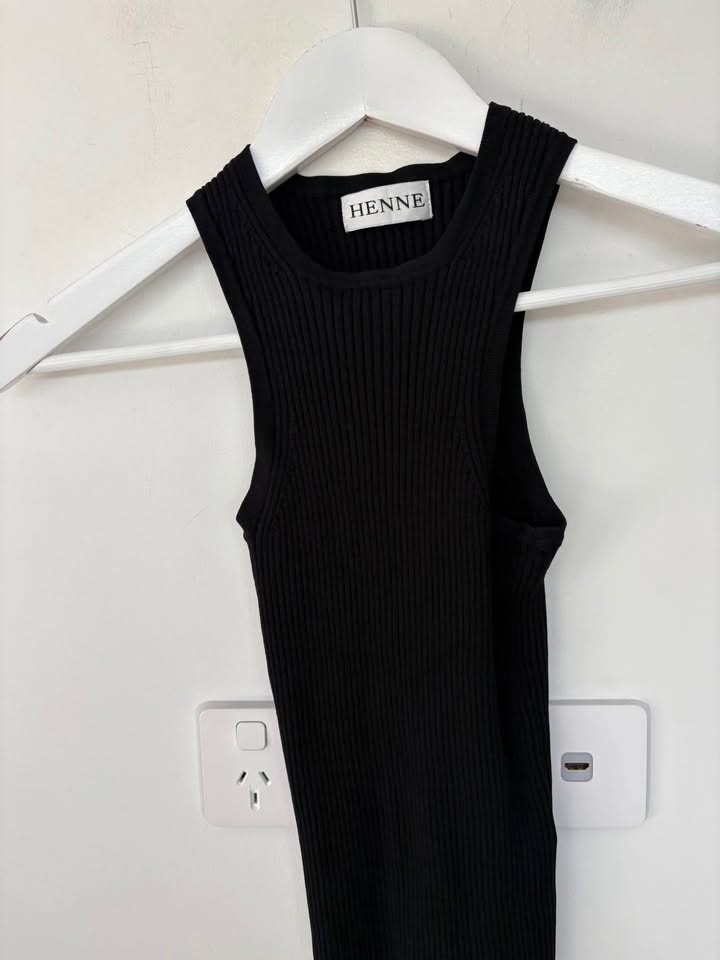 HENNE Tank Top - size xs