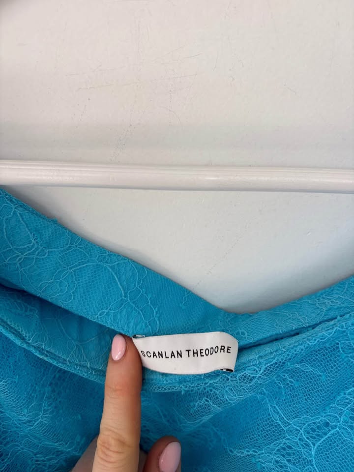 Scanlan Theodore Blouse - size sm