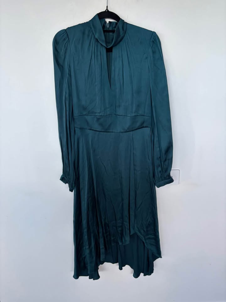 Forever New Maxi Dress - size 8