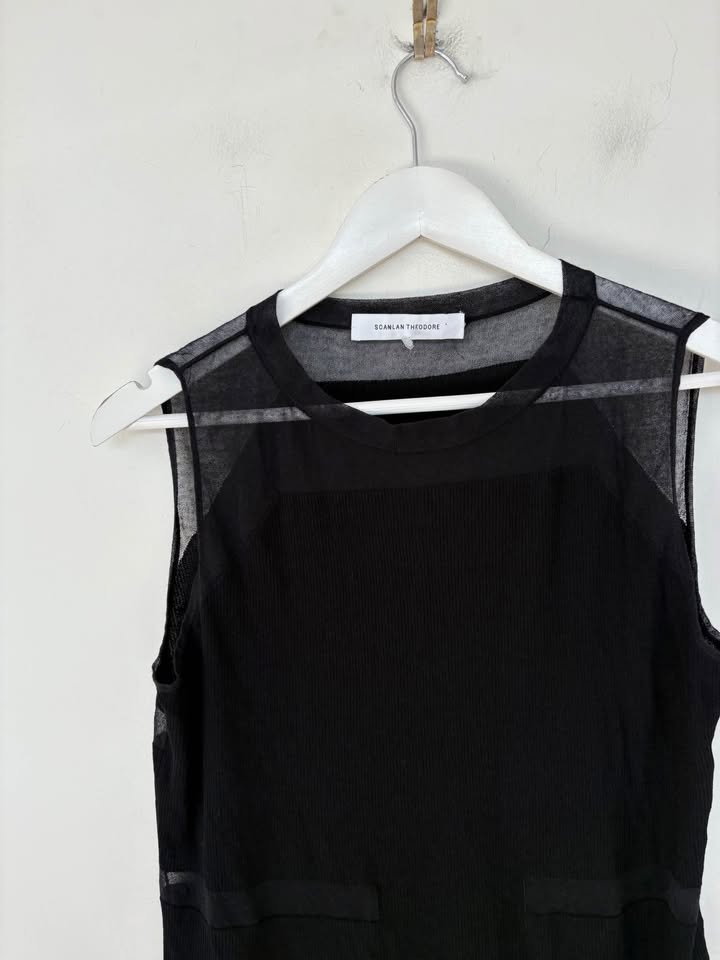 Scanlan Theodore Tank - size medium