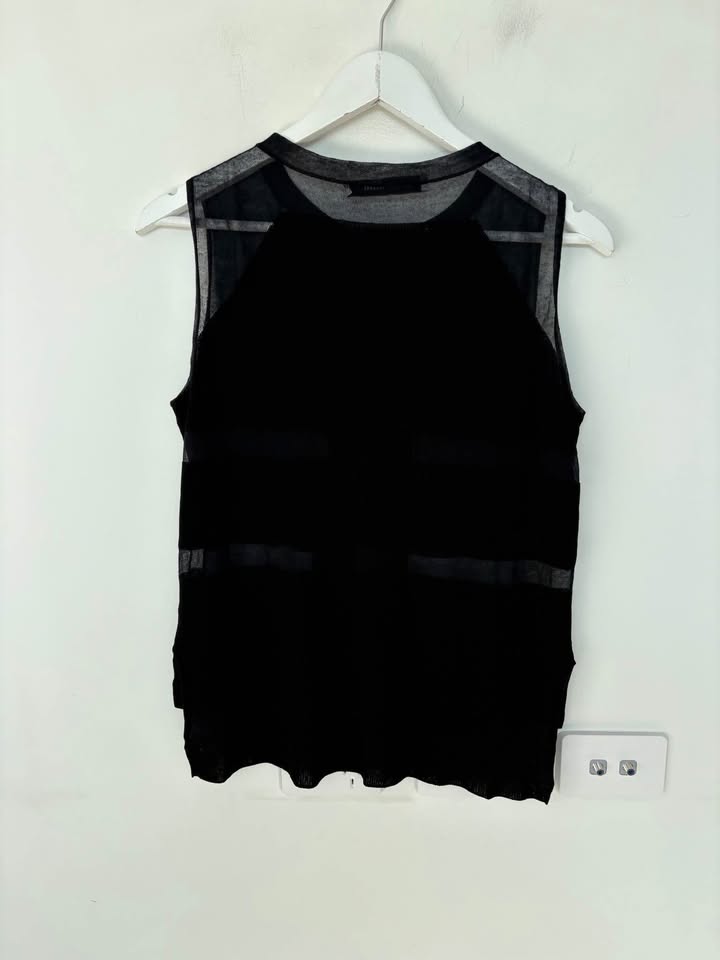Scanlan Theodore Tank - size medium