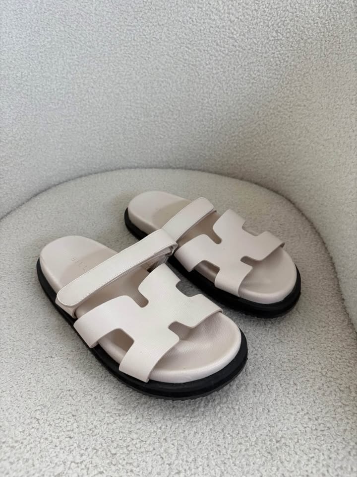 Billini Shoes - Size 6