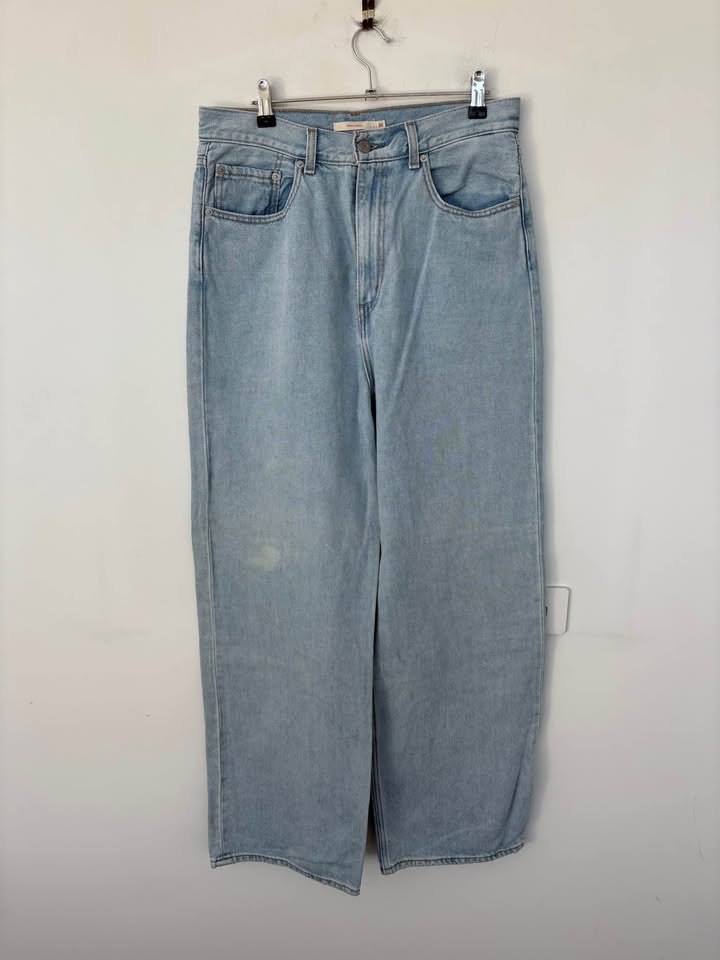 Levi Jeans - Size 30