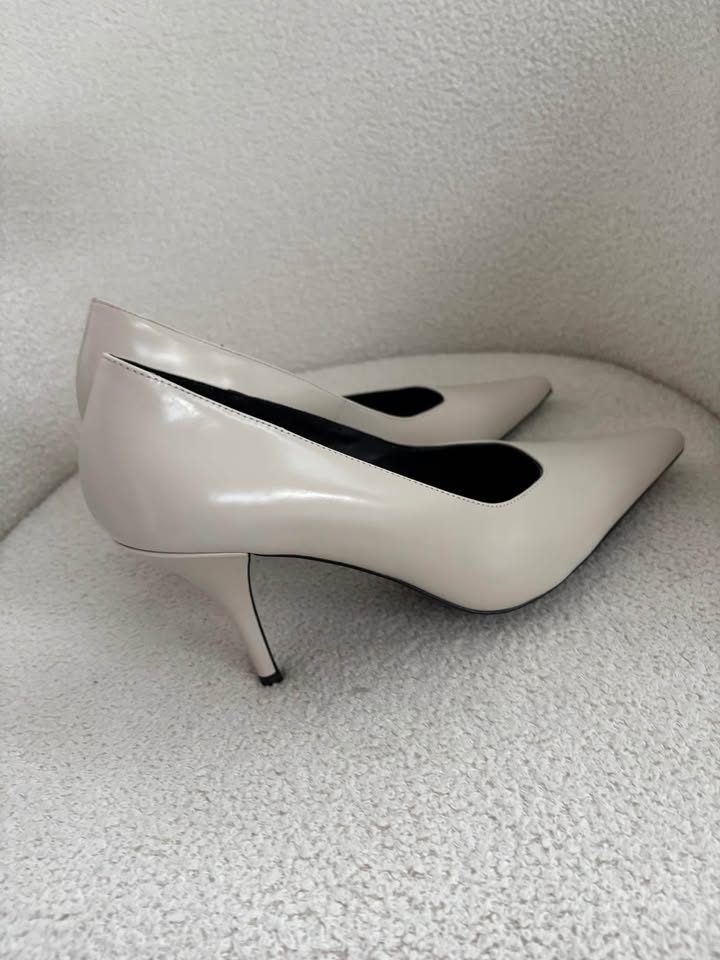 Witchery Cream Heels - Size 41