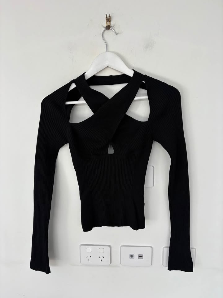 Henne Long Sleeve Top - Size 8