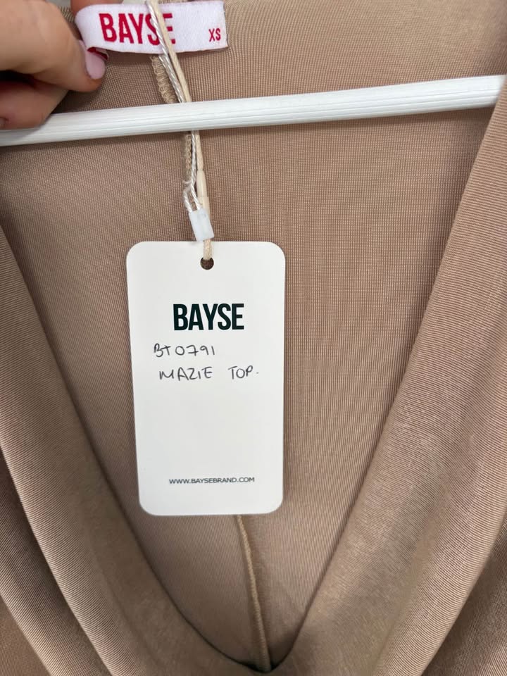 Bayse Longsleeve Top - Size XS