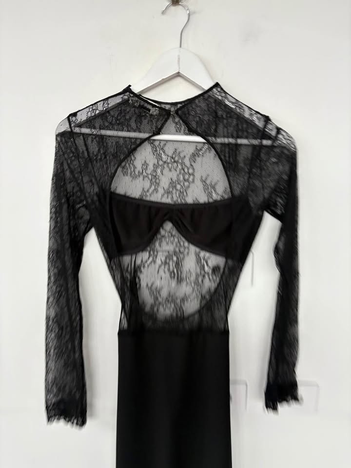 Benni Lace Maxi Dress - Size 8