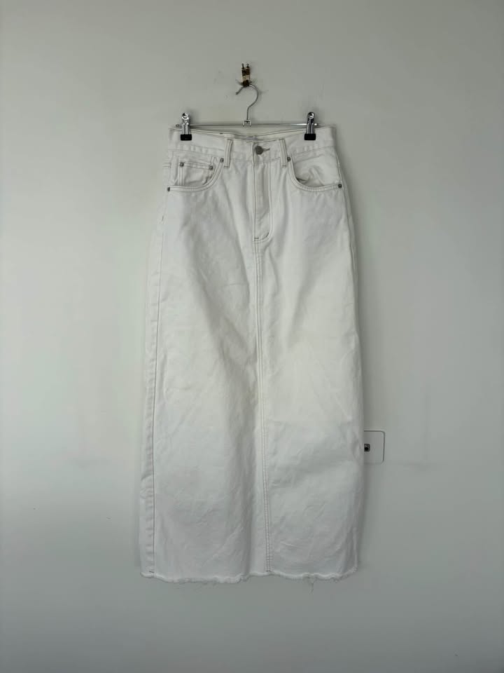 Bayse White Denin Skirt - Size 7