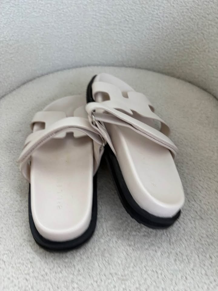 Billini Shoes - Size 6