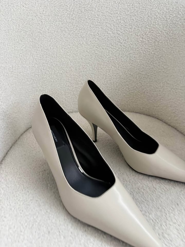 Witchery Cream Heels - Size 41