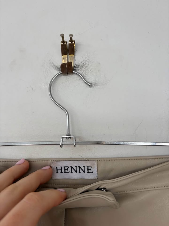 Henne Faux Leather Pants - Size 6