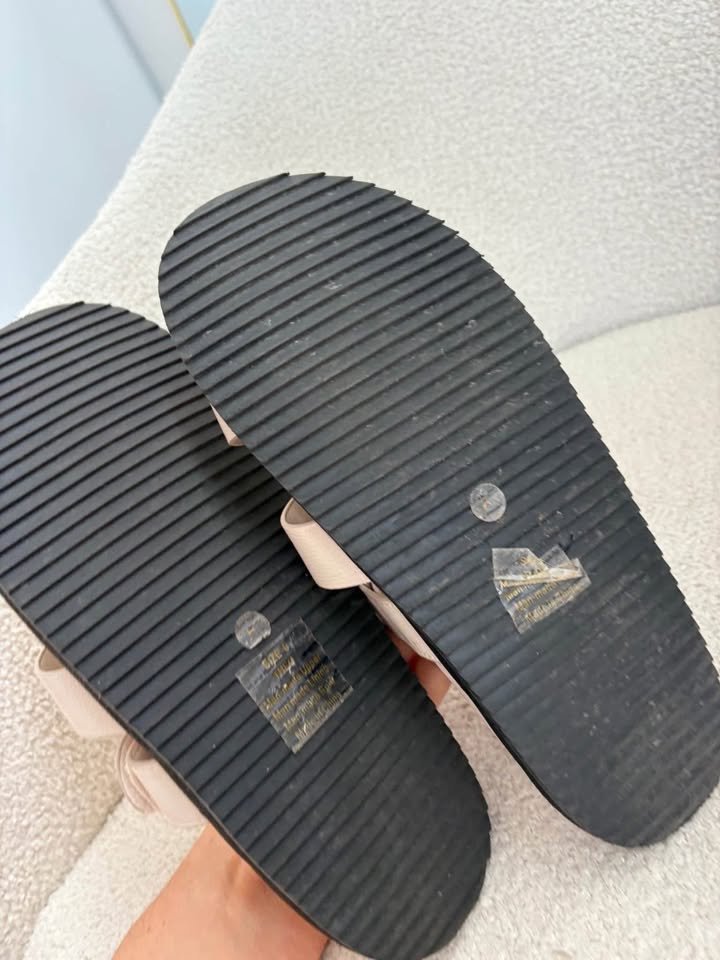 Billini Shoes - Size 6