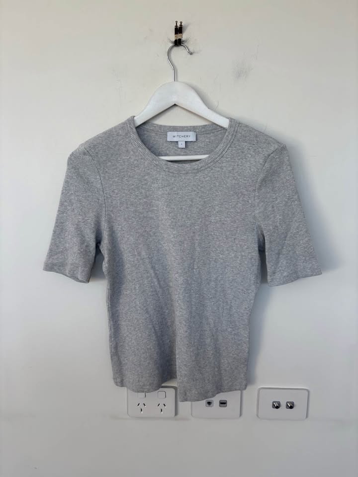 Witchery Grey Tee - Size Large