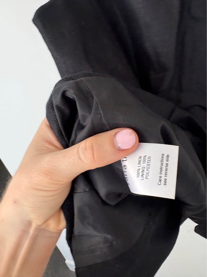 Yarra Trail Black Vest - Size 8
