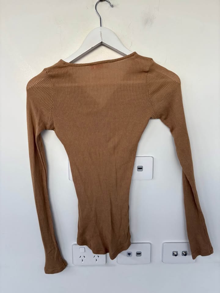 Bayse Longsleeve - Size XS