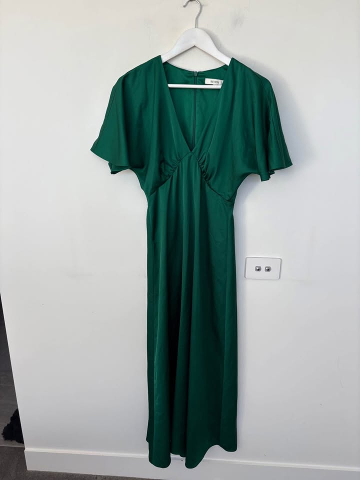 Review Dress - Size 8