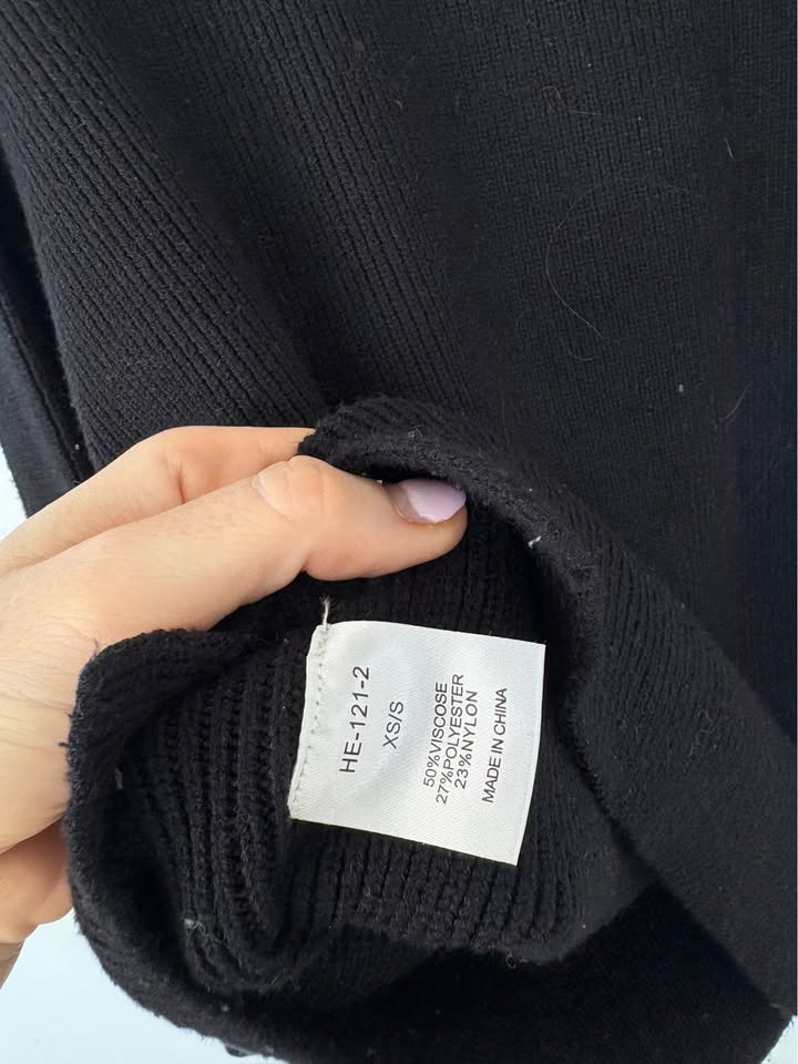 Henne Jumper - Size XS/S