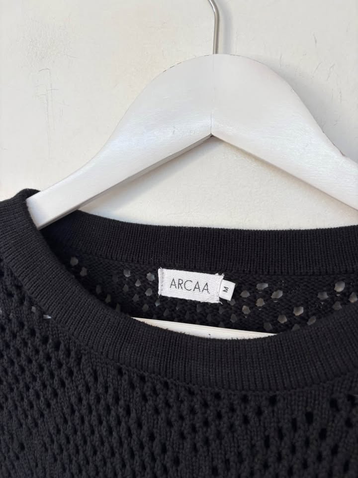 Arcaa Jumper - Size Medium