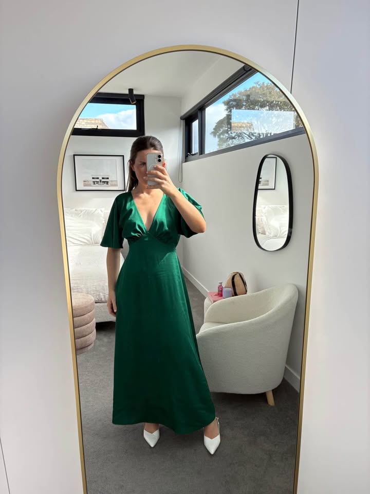 Review Dress - Size 8