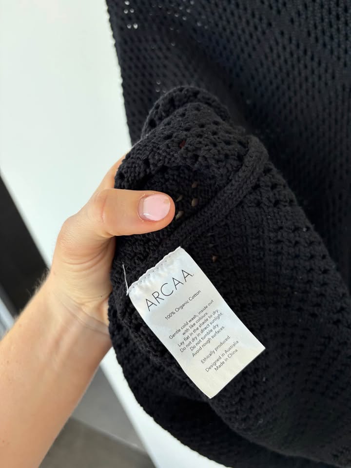 Arcaa Jumper - Size Medium