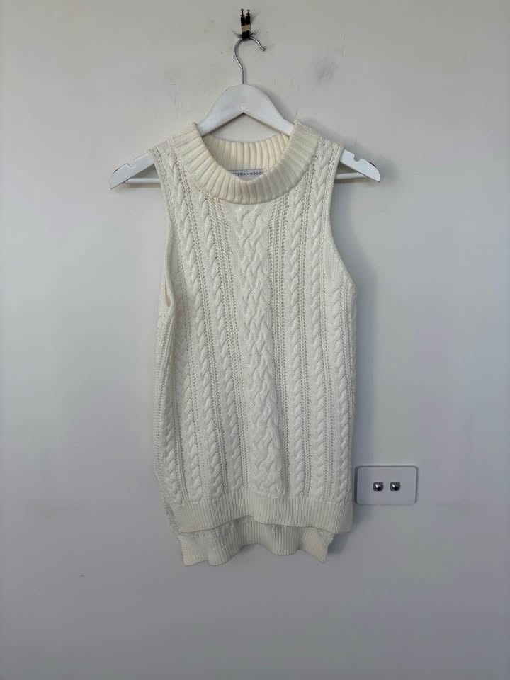 Viktoria and Woods Knit Jumper Vest - Size 1