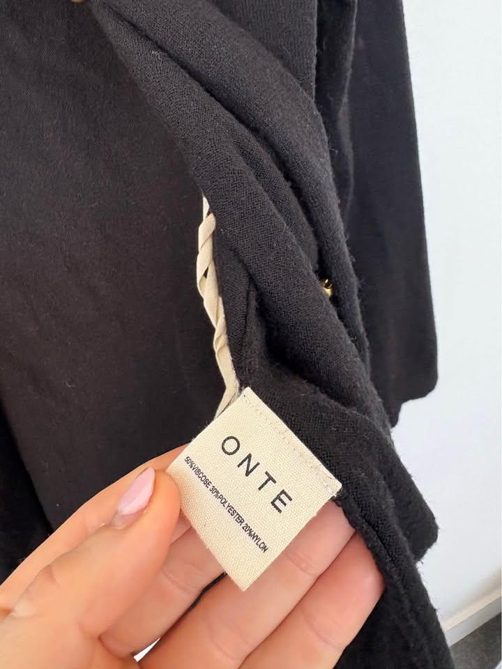 Onte Cardigan - Size Small