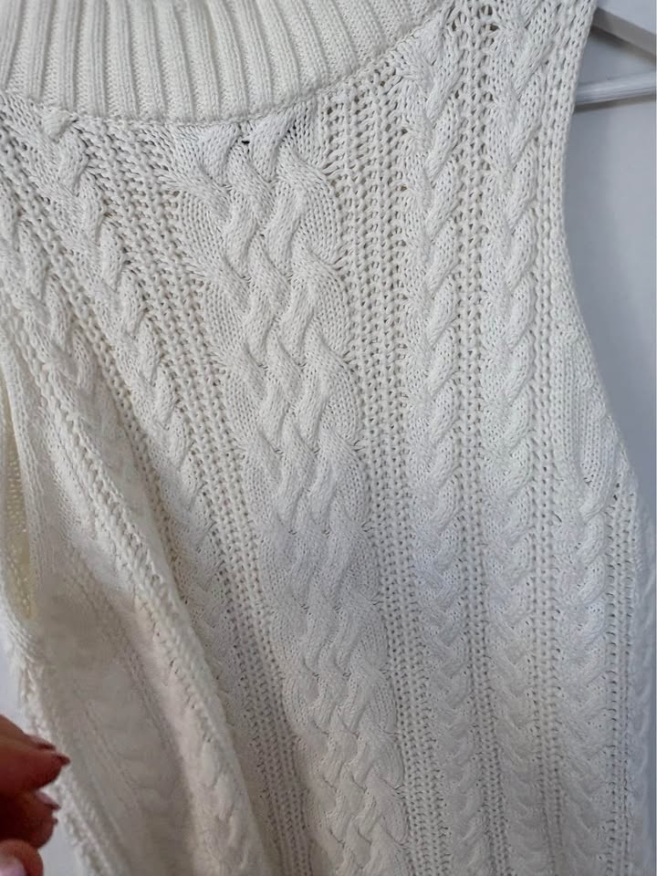 Viktoria and Woods Knit Jumper Vest - Size 1