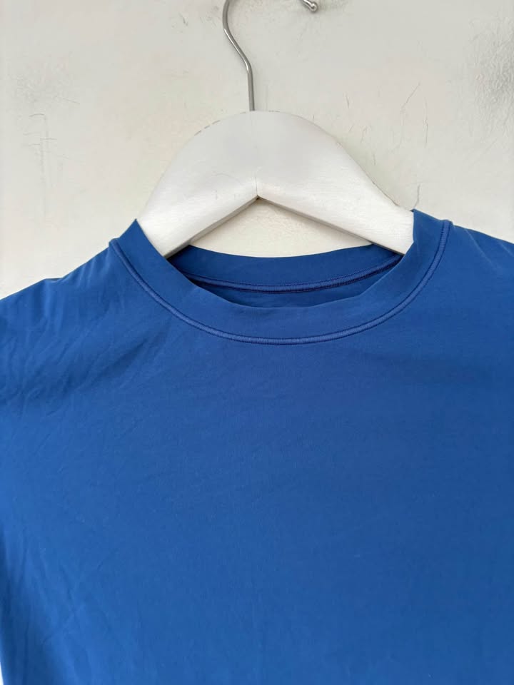 Skims Tee - size small