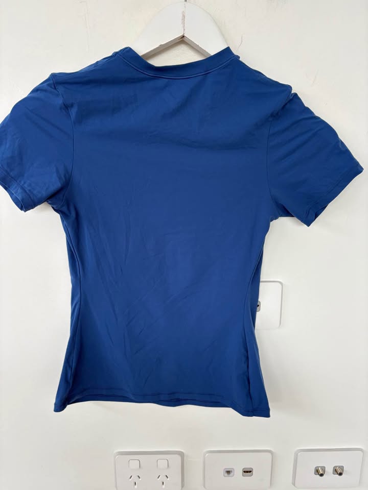 Skims Tee - size small