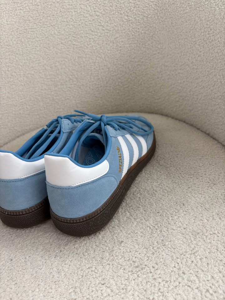 Adidas Spezial Runners - size 42