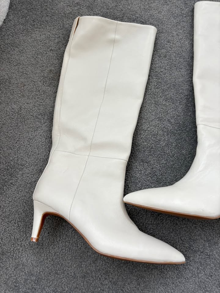 La Tribe Boots - size 40