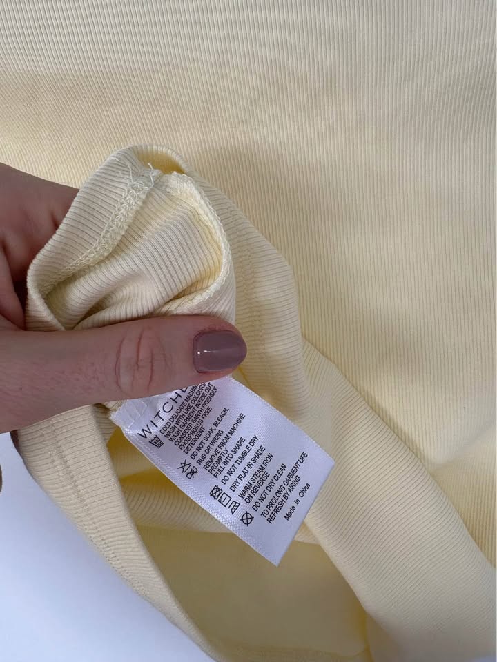 Witchery Tee - size XXS