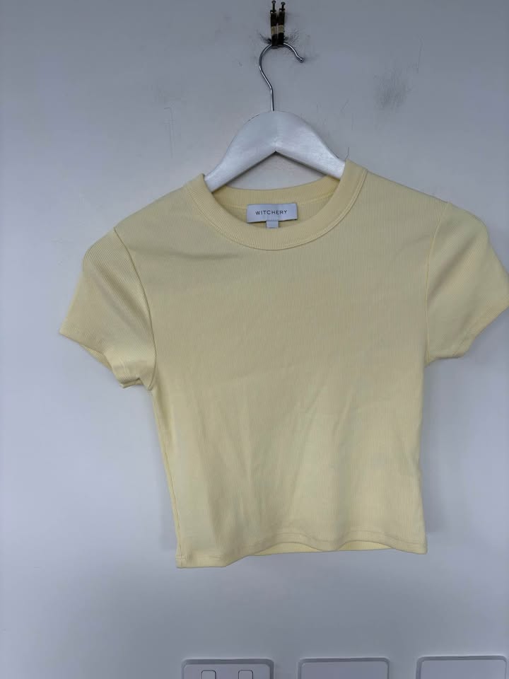 Witchery Tee - size XXS