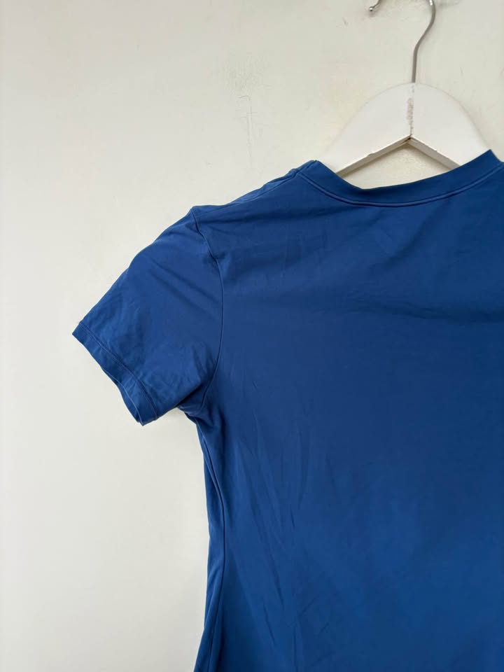 Skims Tee - size small