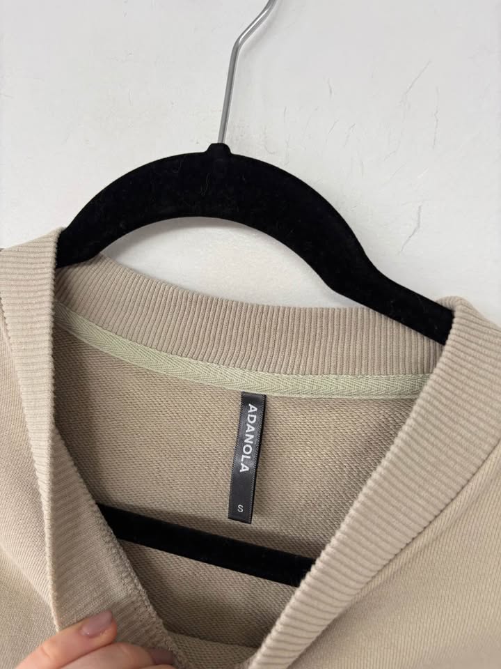 ANDANOLA Jumper - size small