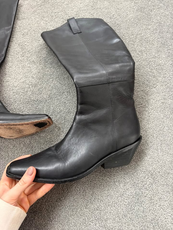 La Tribe Boots - size 40