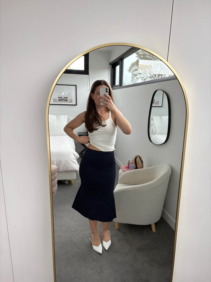 Scanlan Theodore Crepe Knit Skirt - Size Small
