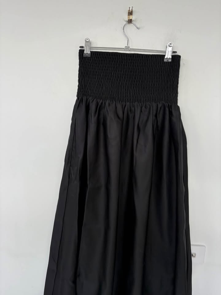 NA-KD Maxi Skirt - Size 32