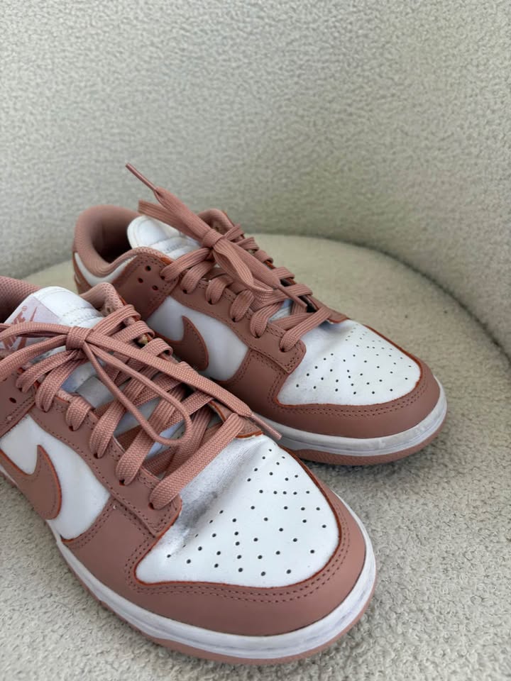 Nike Sneakers - Size EU 40.5