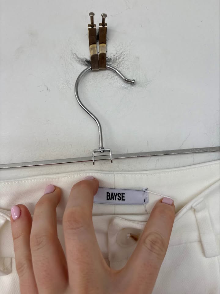 Bayse Shorts - Size Small