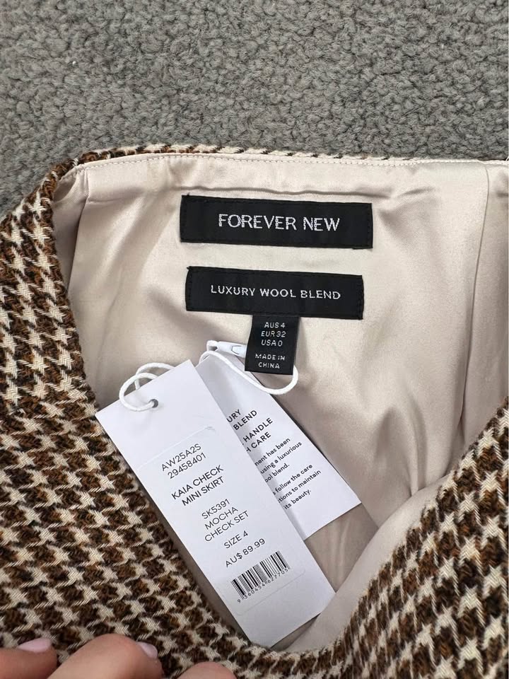 Forever New Set - Size XS and size 4 skirt