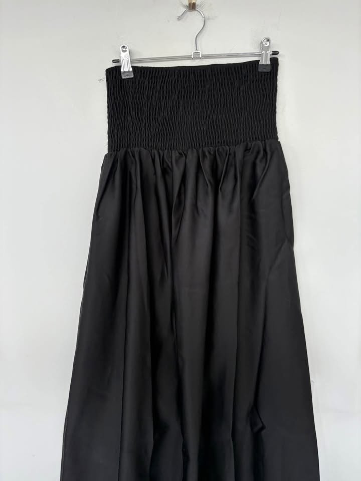 NA-KD Maxi Skirt - Size 32