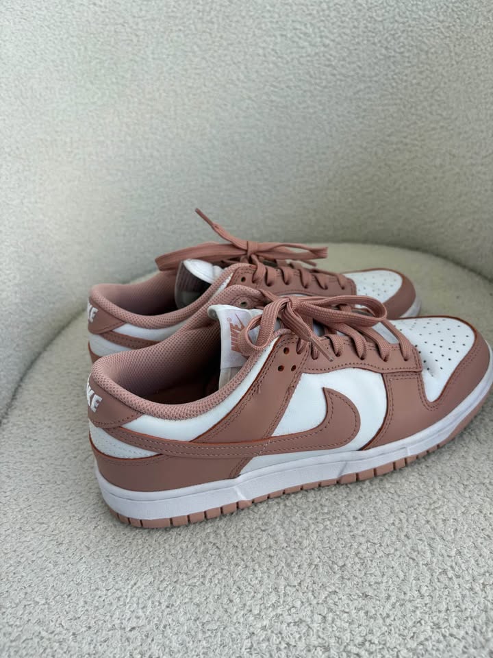Nike Sneakers - Size EU 40.5