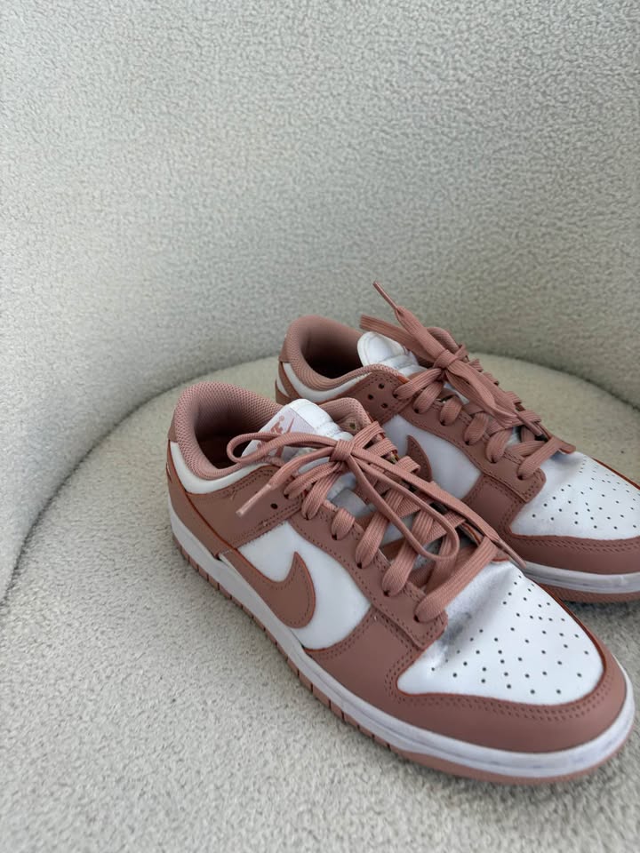 Nike Sneakers - Size EU 40.5