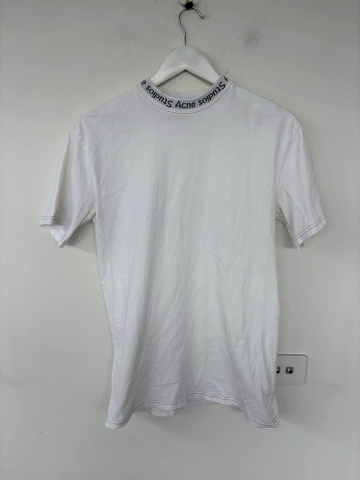 Acne Tee - size XXS