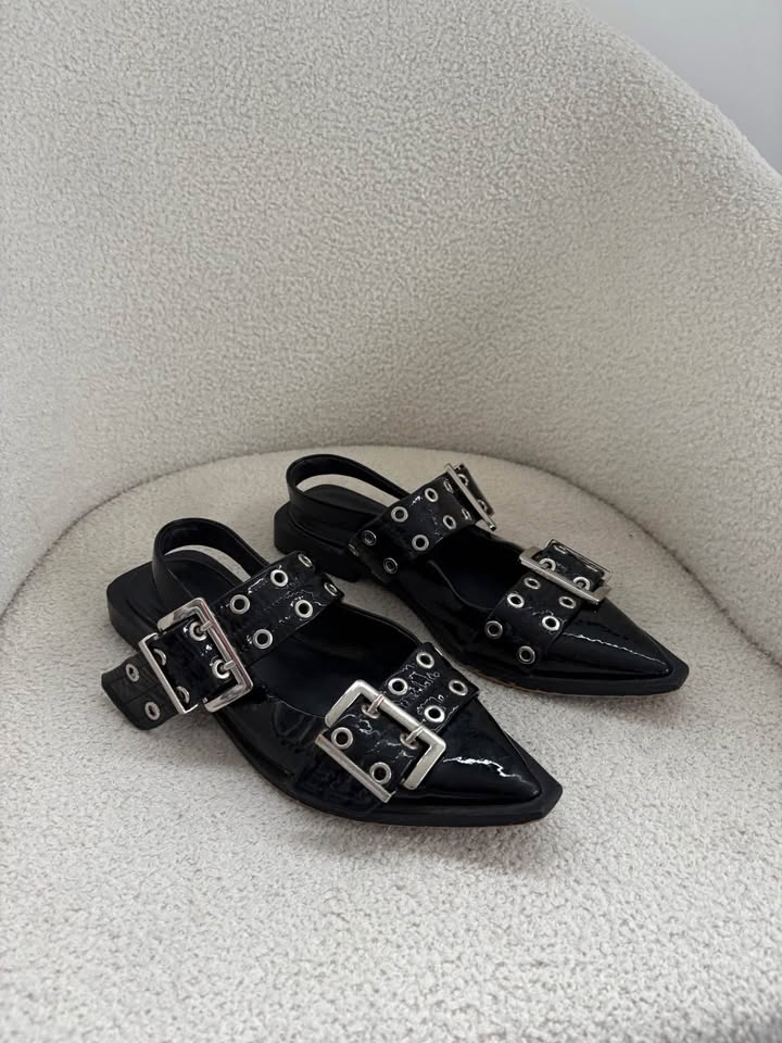 Alias Mae Sandal - size 39