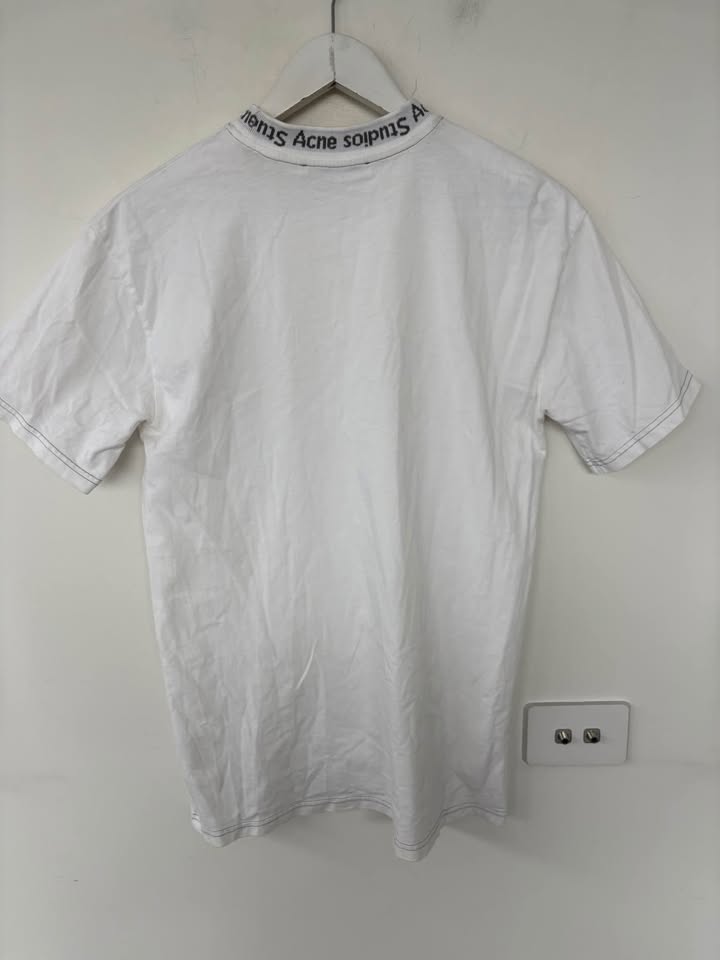 Acne Tee - size XXS