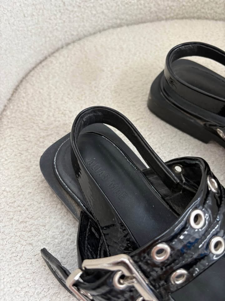 Alias Mae Sandal - size 39