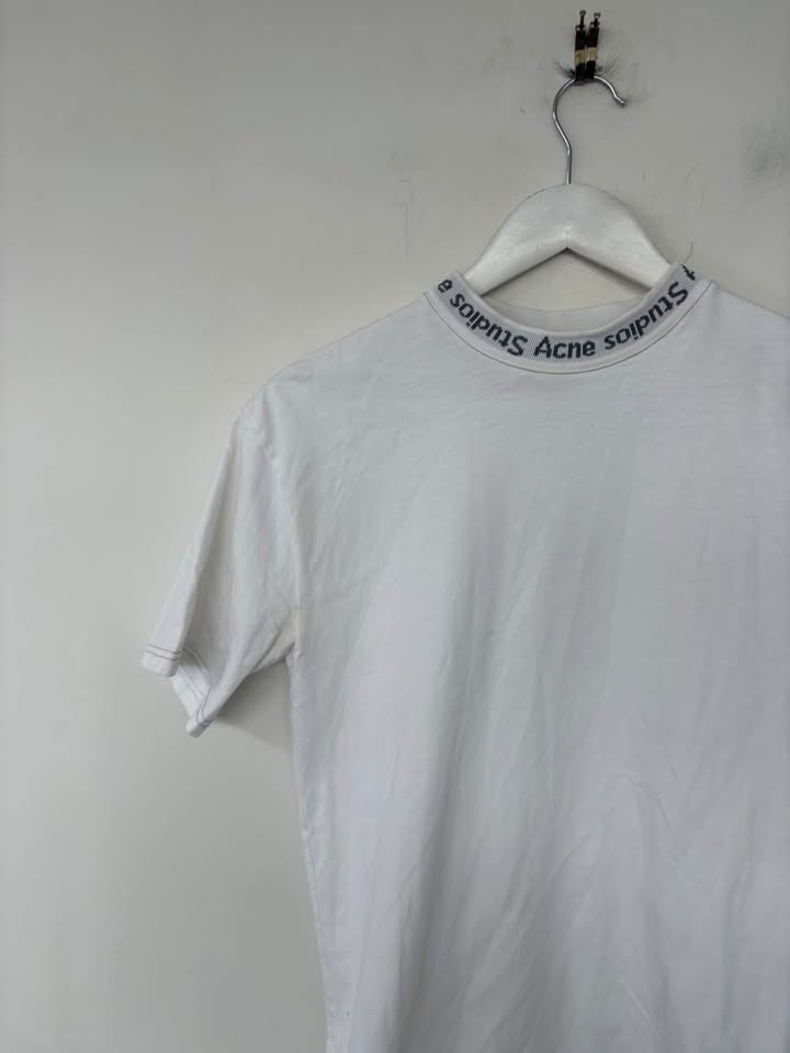 Acne Tee - size XXS